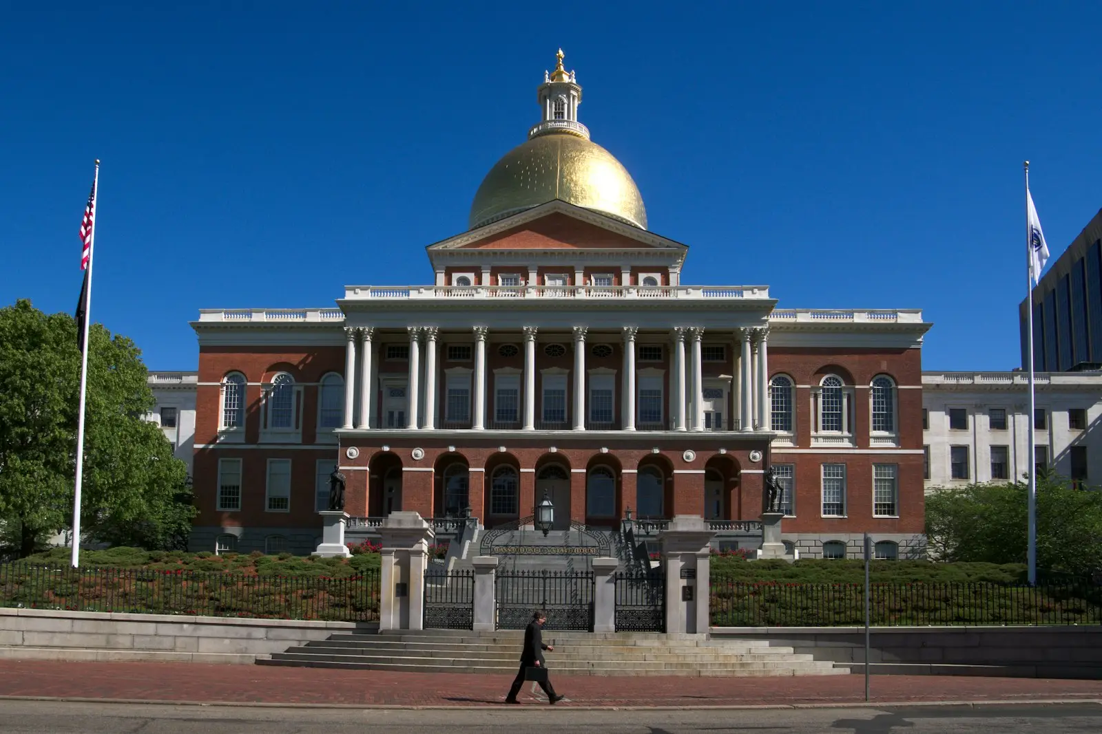 Sportsbooks back $43m super PAC as states weigh betting curbs
