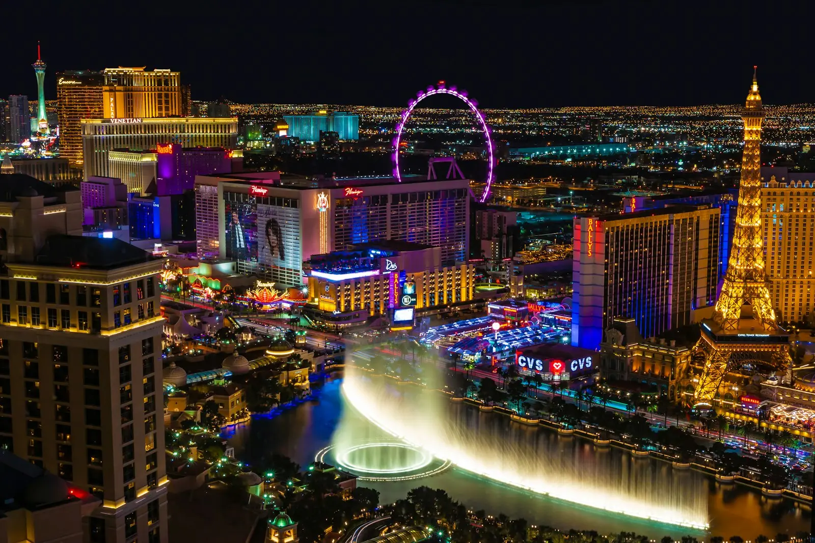 Fertitta to buy Caesars in record $17.6 billion casino deal
