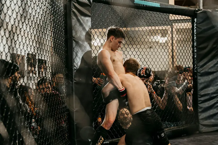 Holloway vs McGregor UFC 329 odds, prediction & picks