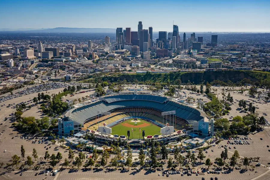 Padres vs Dodgers odds, prediction & picks: Ohtani starts July 3
