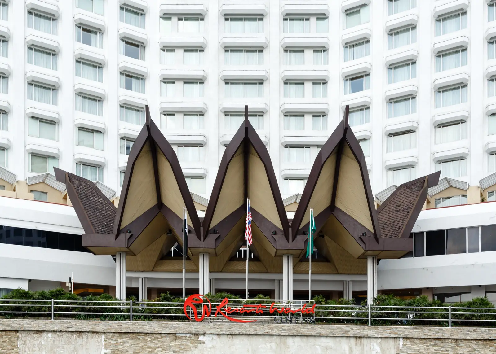 Genting plans a RM1.25 billion rights issue to cut debt