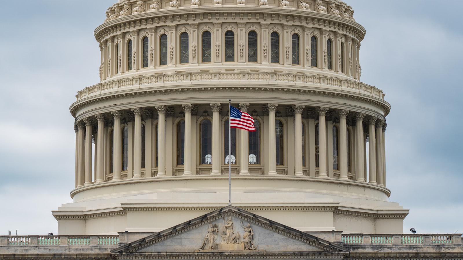 2026 House odds: are Democrats at 83¢ on Polymarket value?