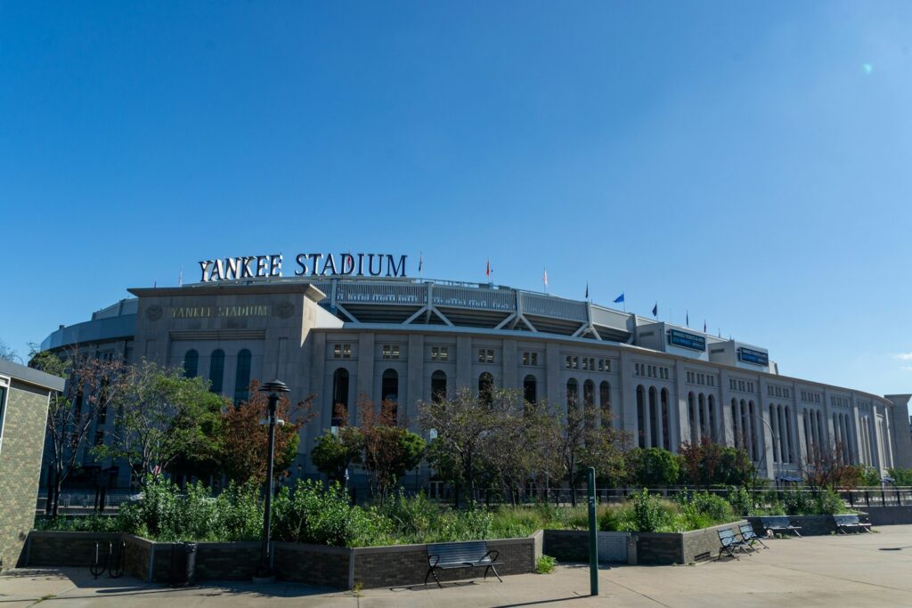 Dodgers vs Yankees odds July 17: even money in the Bronx